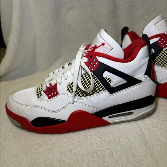 Jordan 4 Retro Fire Red (mens 9.5M) - Picture 7 of 11